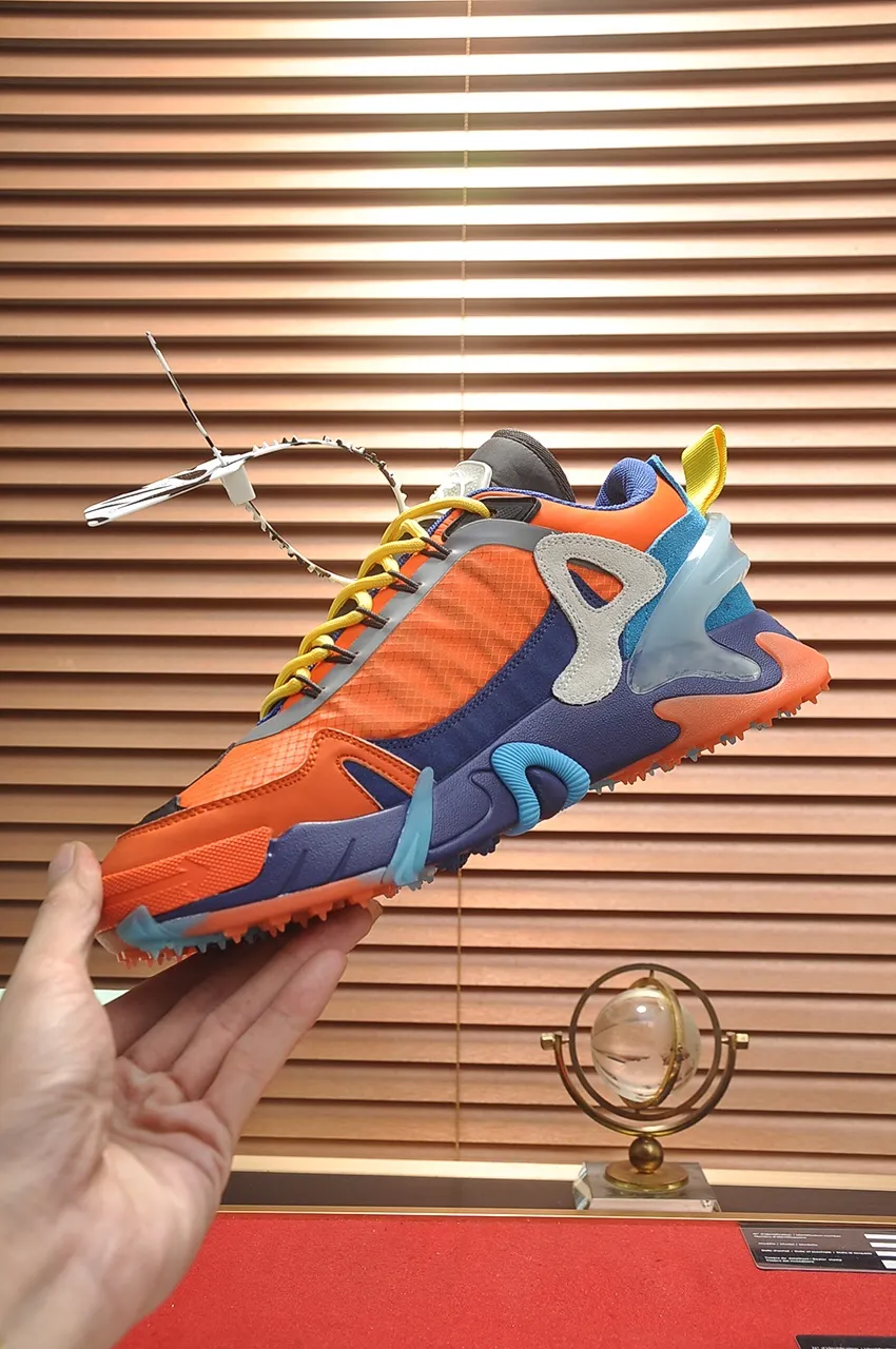 Men's men's shoes💰660💶【off-white】👫 Original one-to-one replica, high-end quality🥳The latest model has not been listed on the official website yet, the top version. Fabric: Imported open-edge beaded laminated leather Lining: Imported breathable mesh Outsole: New material imported TPU combination sole Male 38-44 (customized at 45)